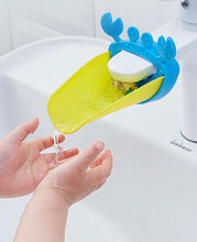 Load image into Gallery viewer, Kids Crab Shaped Faucet Extender - Blue
